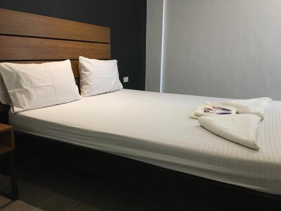 Tarlac City Solaris 88 Inn מראה חיצוני תמונה